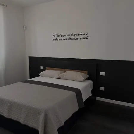 Casa Massi - Elegant With Private Parking
